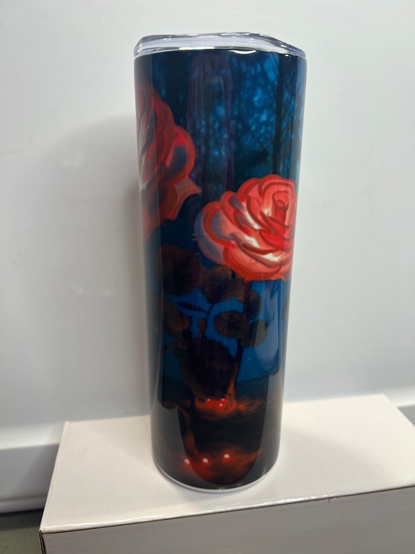 Red Roses in Forrest 20 oz skinny tumbler with lid and straw